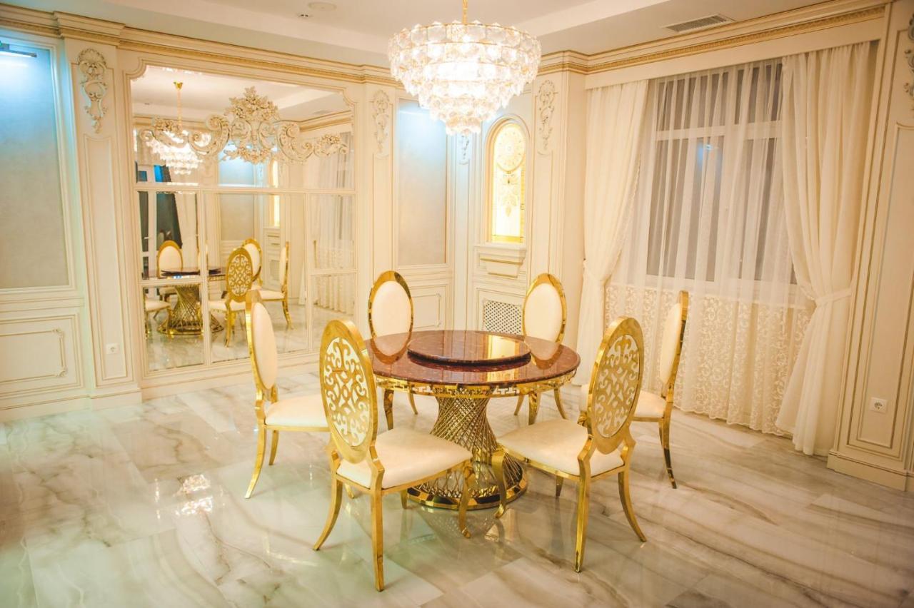 Alice Place Hotel Odessa Buitenkant foto