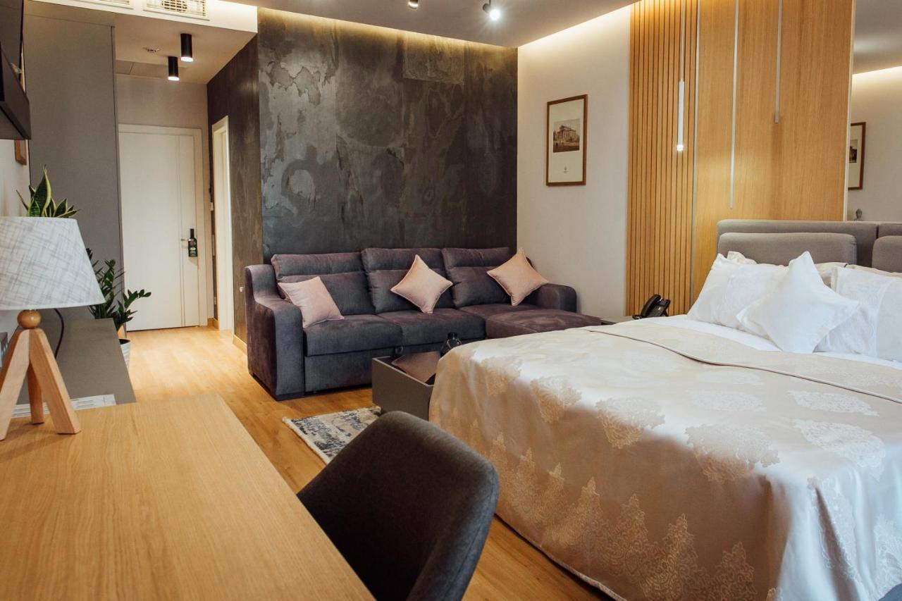 Alice Place Hotel Odessa Buitenkant foto